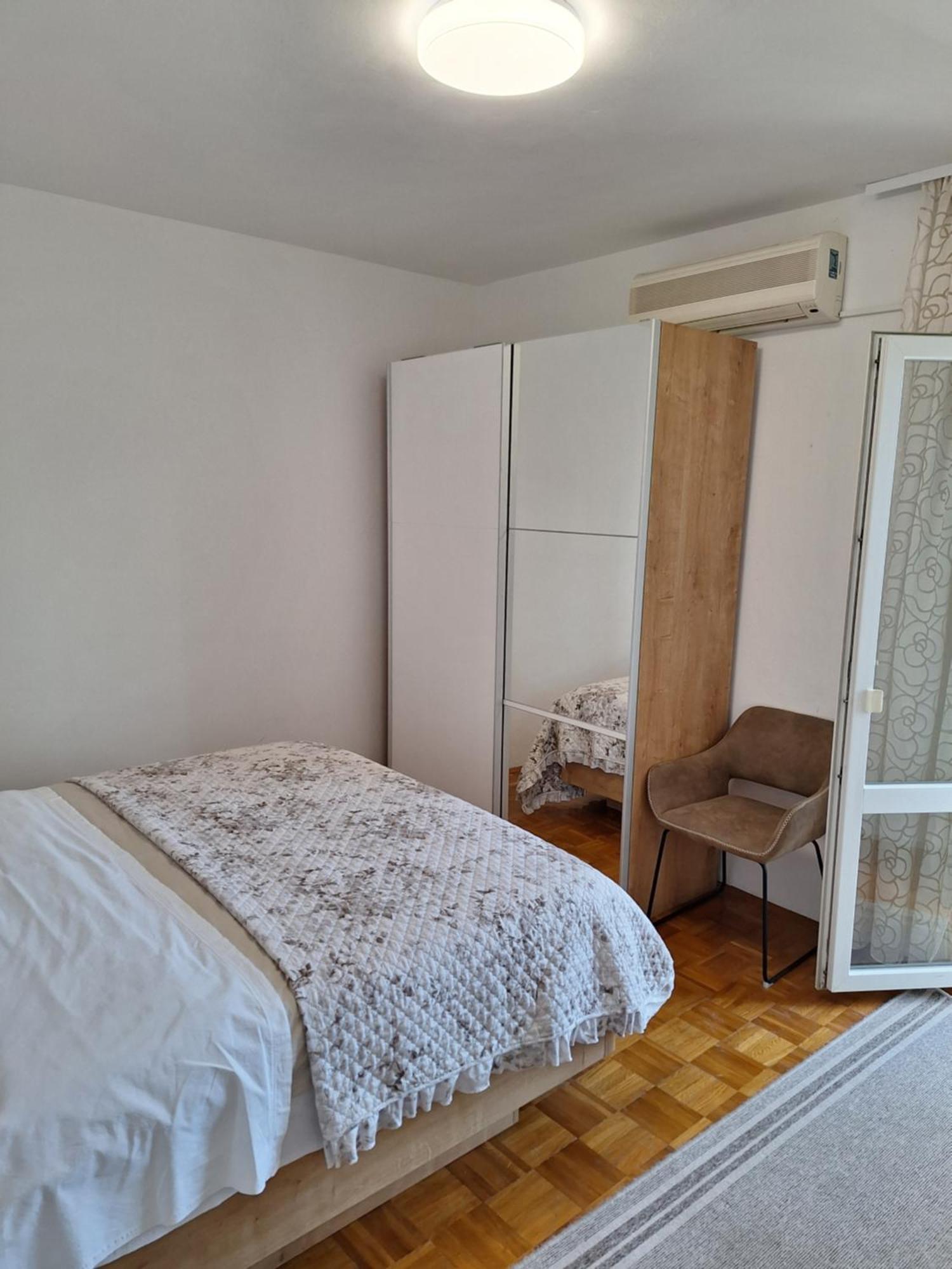 Diana And Apartment Starigrad Paklenica